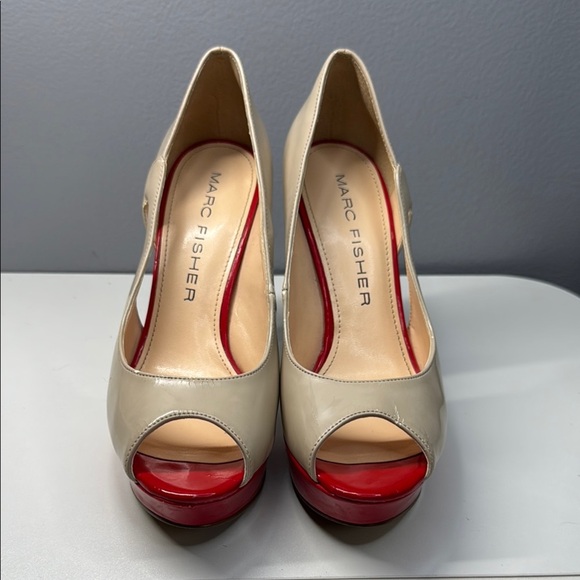Marc Fisher Women's Cream and Red Peep Toe Heels - Picture 1 of 12